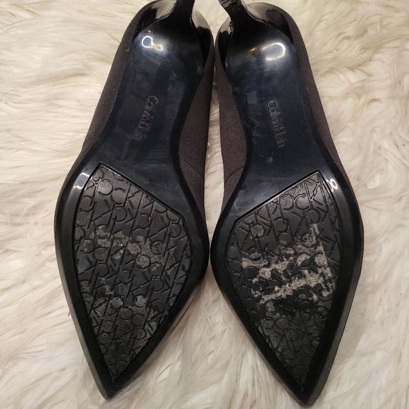 Black Calvin Klein Gayle High Heels, size 8 - Picture 4 of 5